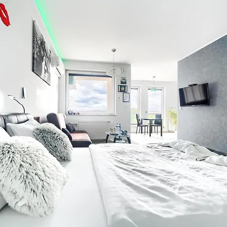 Oder Apartments- Private Parking Apartamento