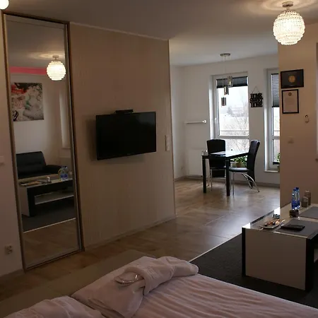 Oder Apartments- Private Parking * 슈체친