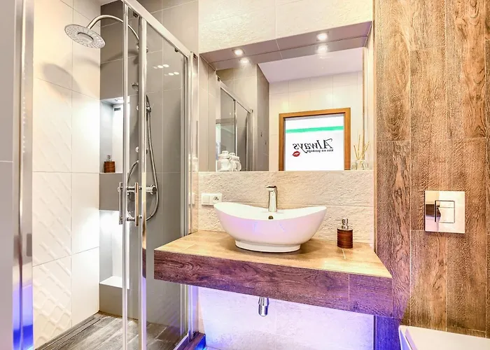 Oder Apartments- Private Parking Apartamento